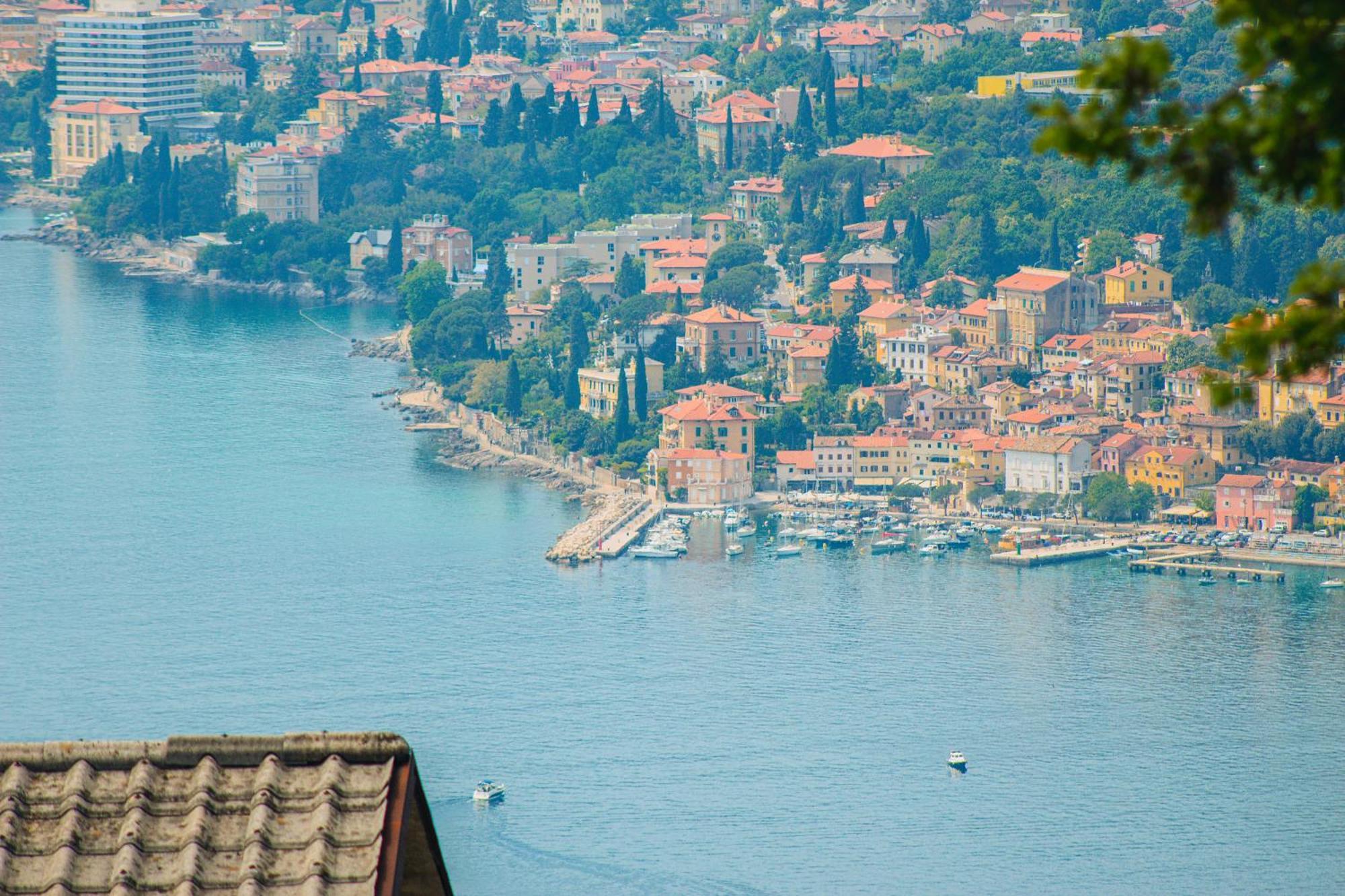 Sea View Retreat With 170Mbps Wifi And Sunny Balcony Appartement Kastav Buitenkant foto