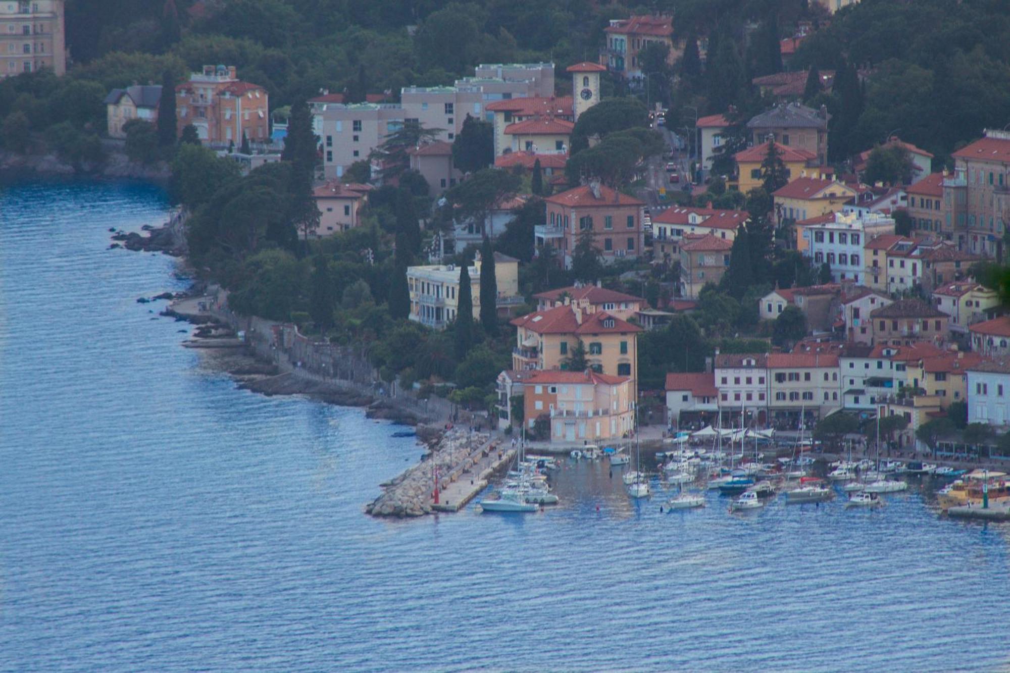 Sea View Retreat With 170Mbps Wifi And Sunny Balcony Appartement Kastav Buitenkant foto