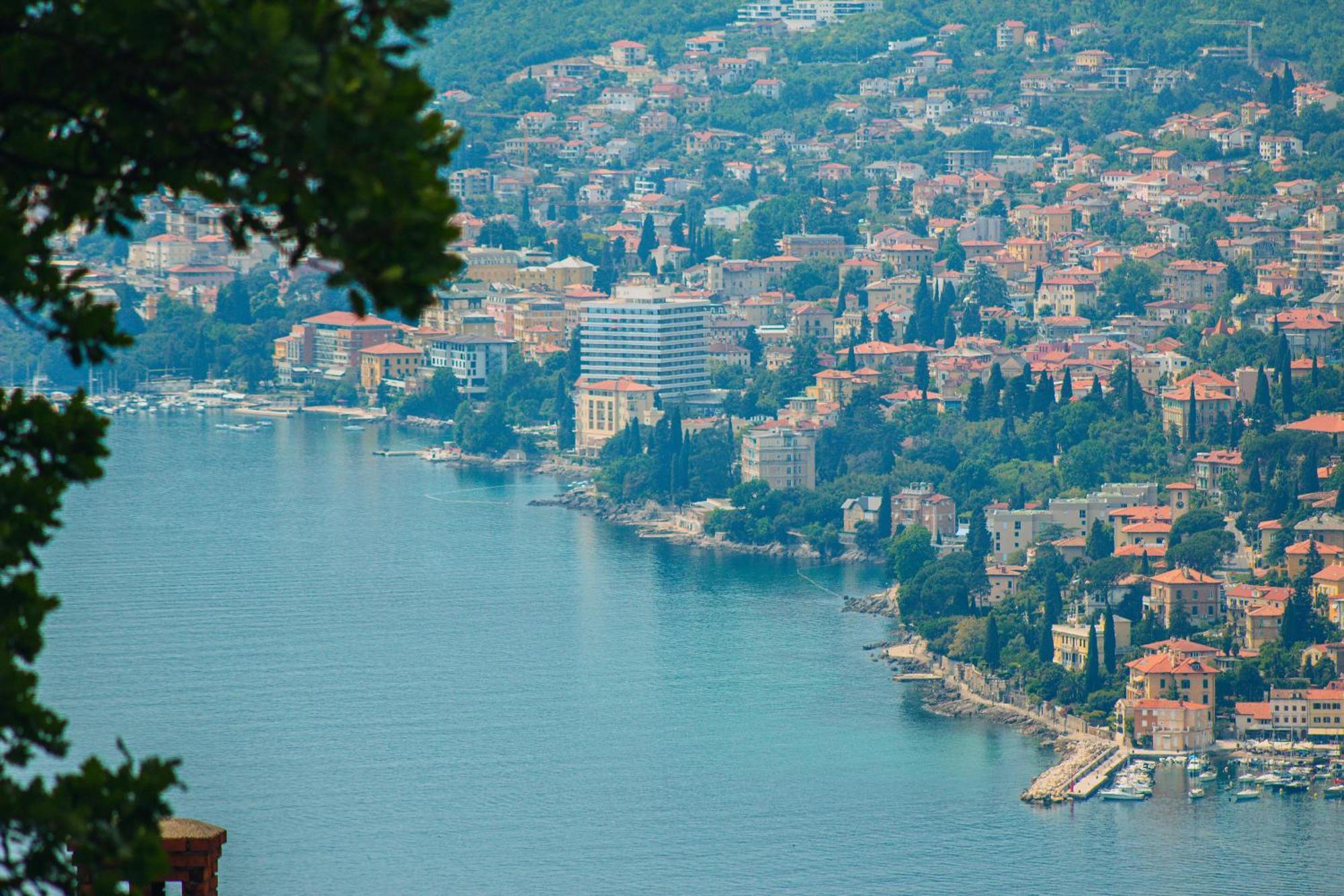 Sea View Retreat With 170Mbps Wifi And Sunny Balcony Appartement Kastav Buitenkant foto