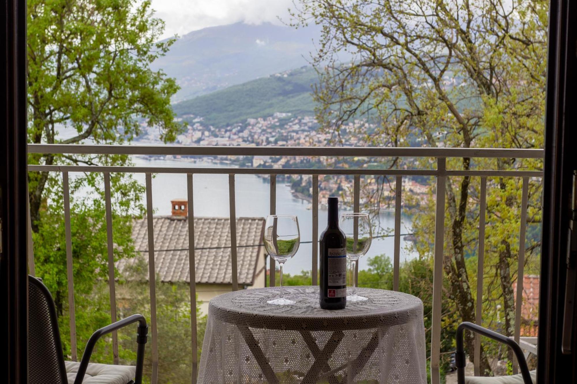 Sea View Retreat With 170Mbps Wifi And Sunny Balcony Appartement Kastav Buitenkant foto